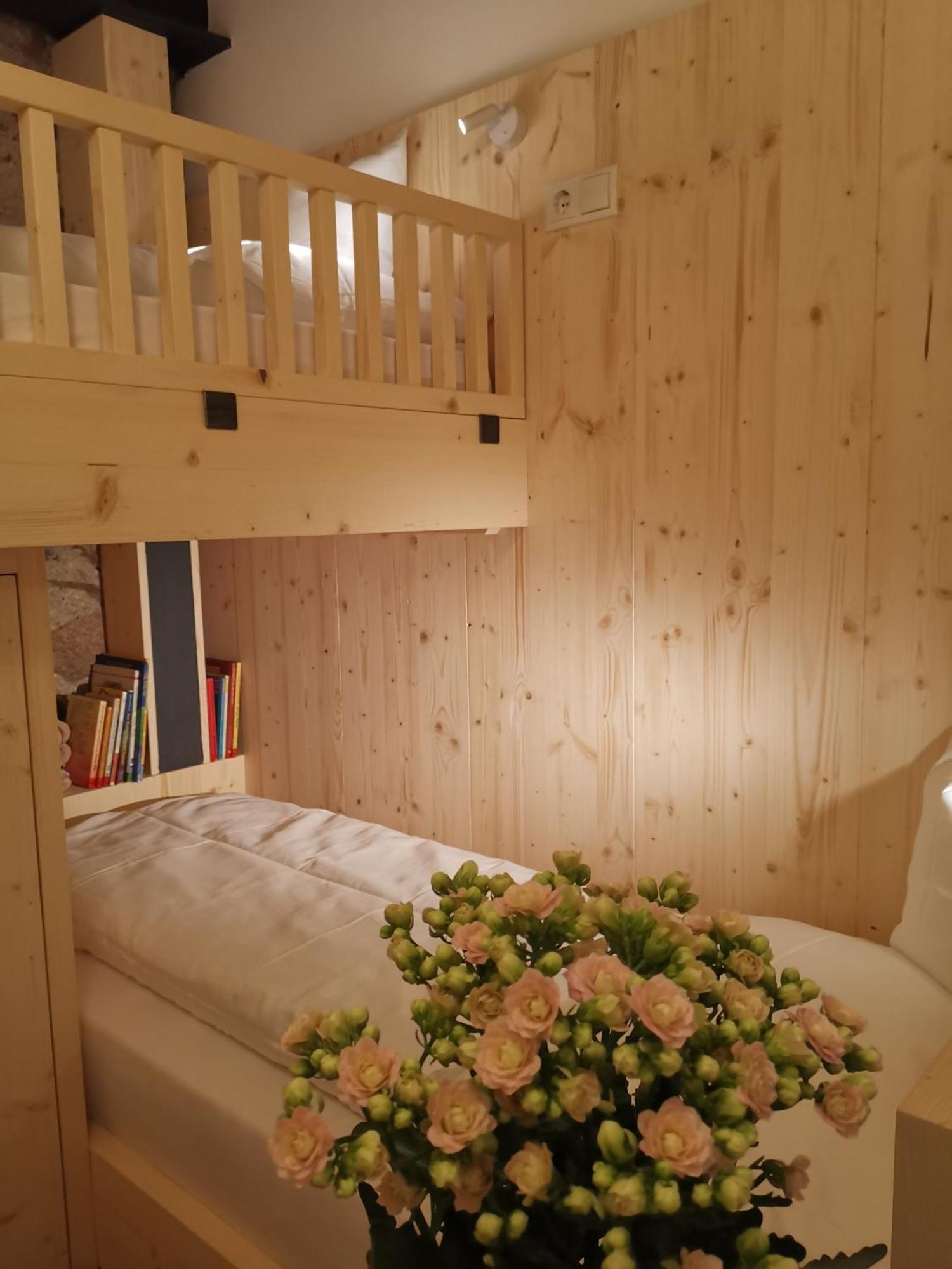 Ansitz Grustdorf Apartment Appiano Sulla Strada Del Vino Luaran gambar